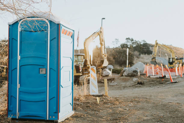 Best Portable restroom trailer rental  in North Bellport, NY